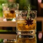 Hazdev Tumbler Woodbury Geometric Base Textured Cocktail Glass - Image 3