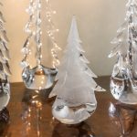 Hazdev Tree Snowdrift Evergreen Ribbon Textured Winter Inspired Glass - Image 7